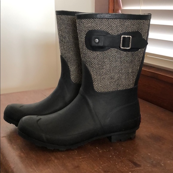 herringbone rain boots